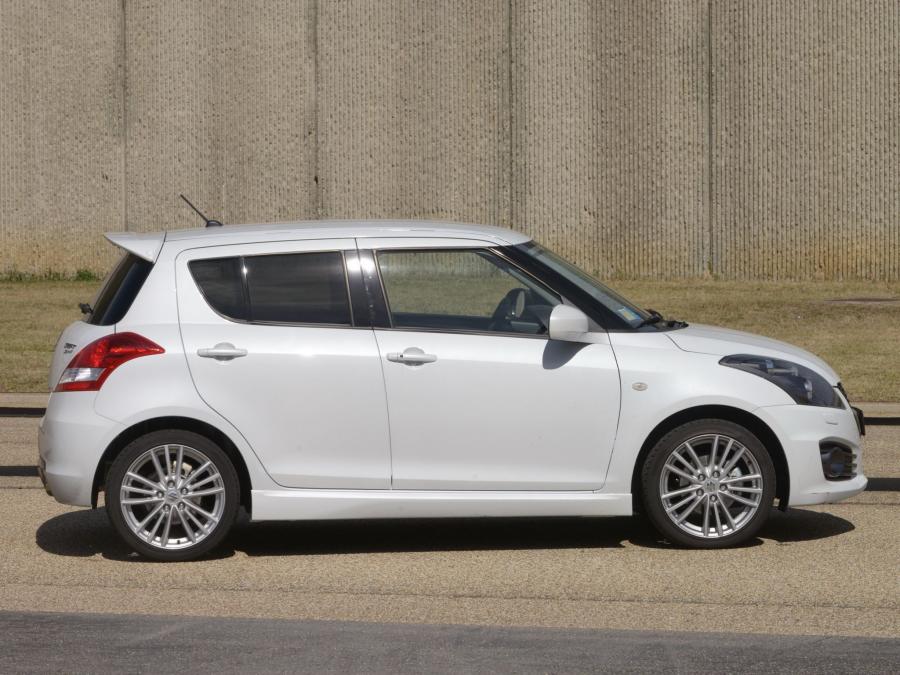  Suzuki Swift Sport 5-Door 2013 года  (фото 5 из 19)